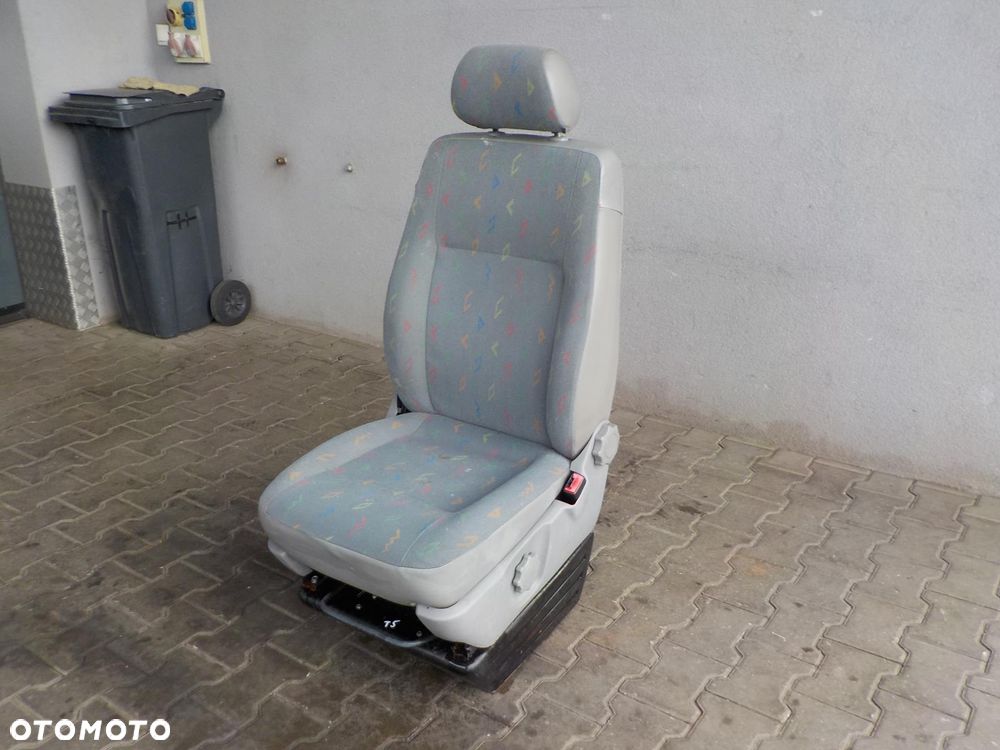 VW T5 FOTEL PRAWY PASAŻERA Z PODSTAWĄ INKA - 6