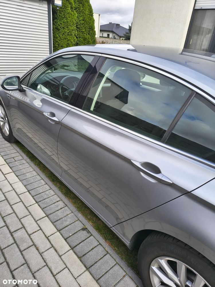 Volkswagen Passat - 9