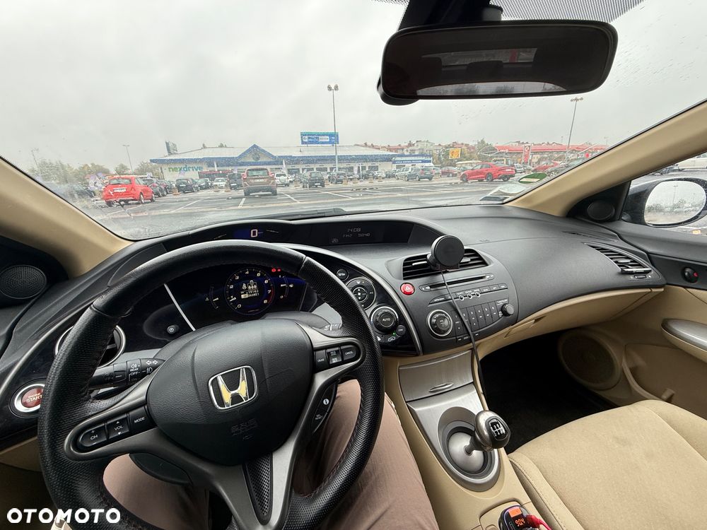 Honda Civic 1.8 Executive - 19