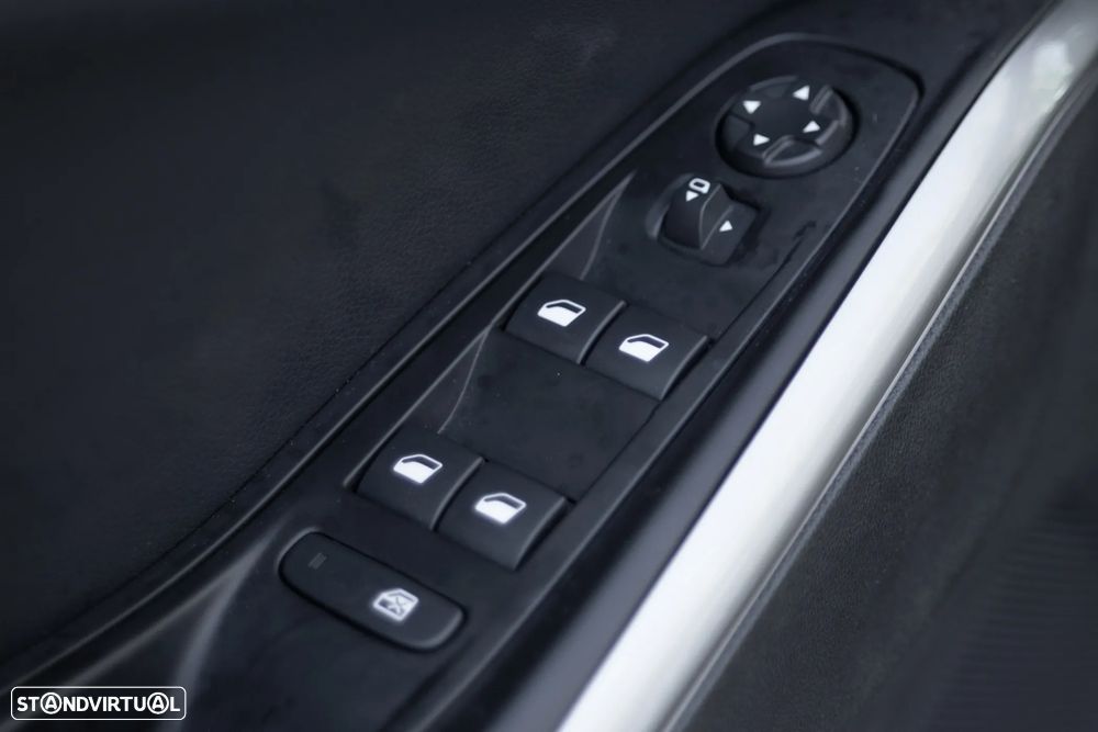 Opel Grandland 1.2 T GS Line - 37