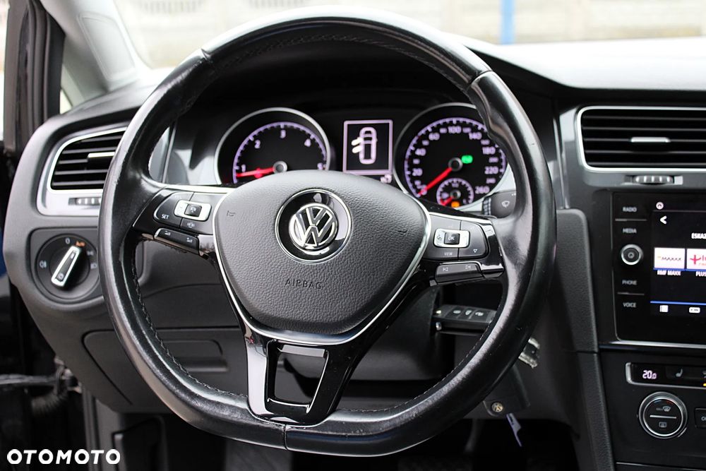 Volkswagen Golf - 19