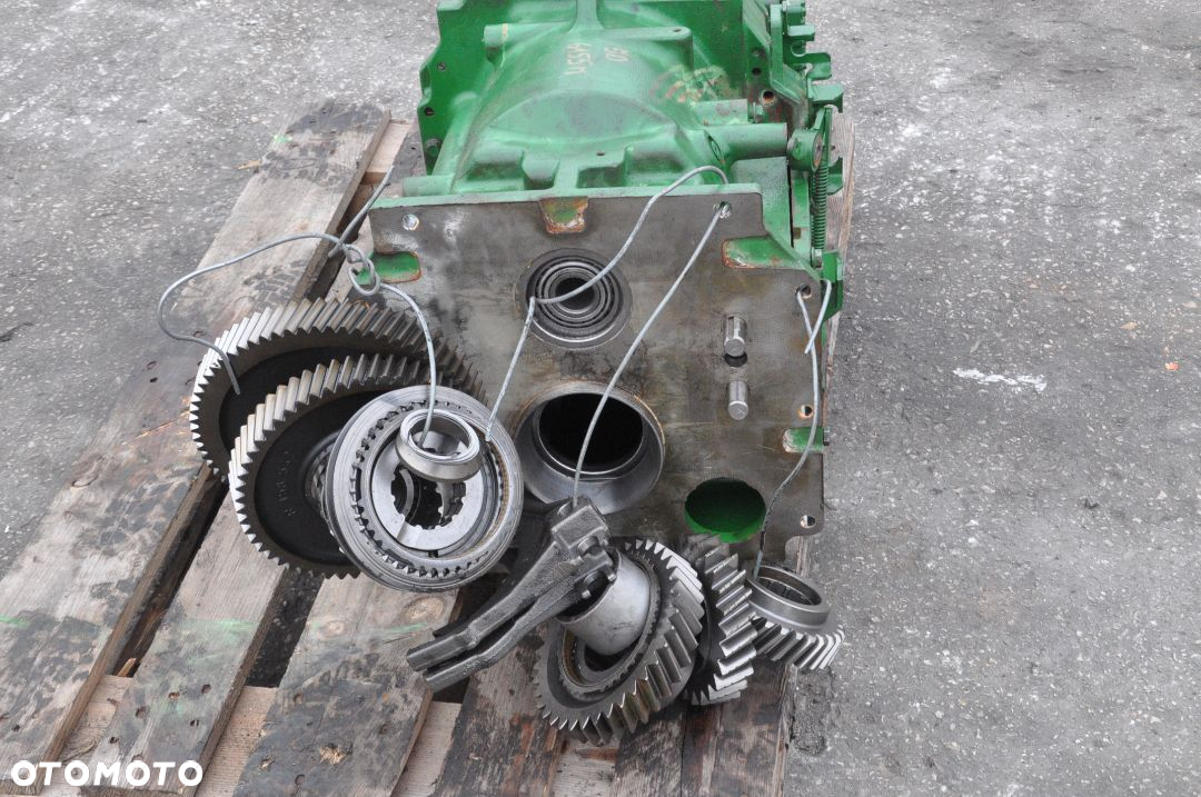 SKRZYNIA BIEGÓW JOHN DEERE 6150 6155 R552294 / R322095 / R552295 / R541887 - 5