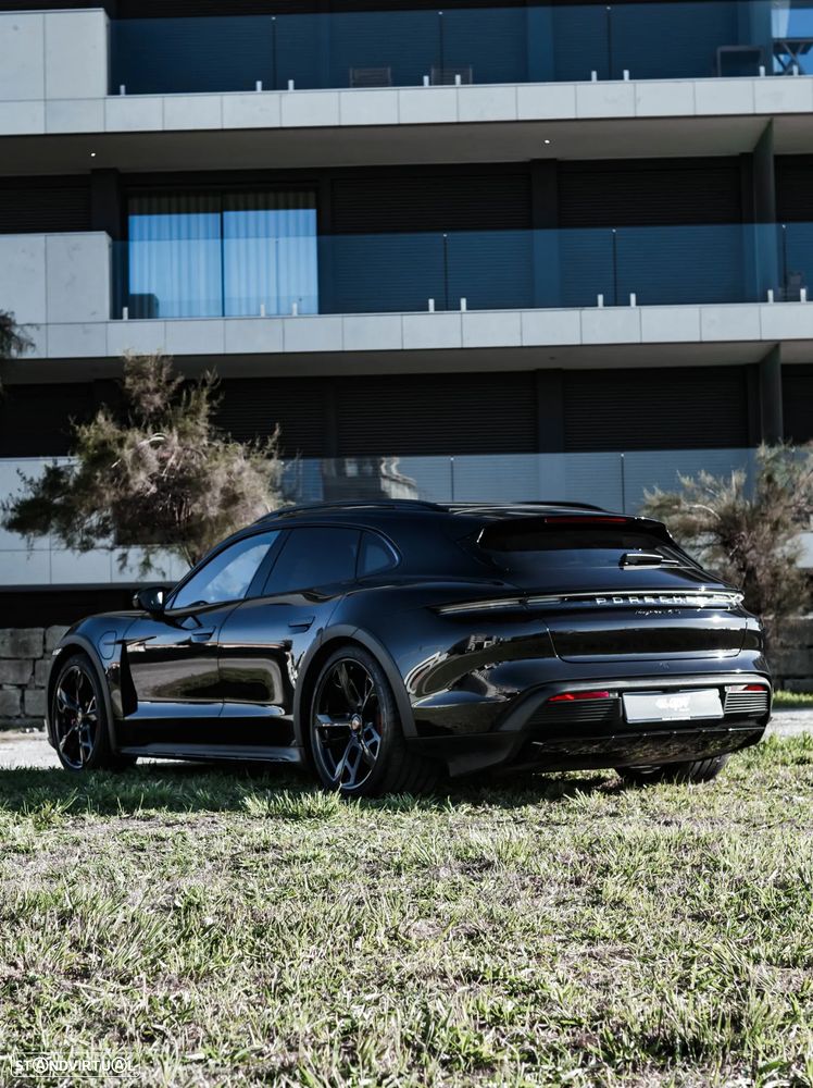 Porsche Taycan Cross Turismo 4S - 3