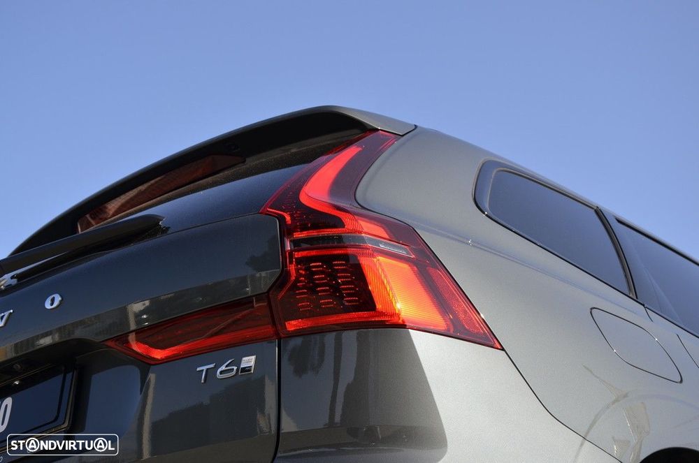 Volvo XC 60 2.0 T6 PHEV Plus Dark - 4