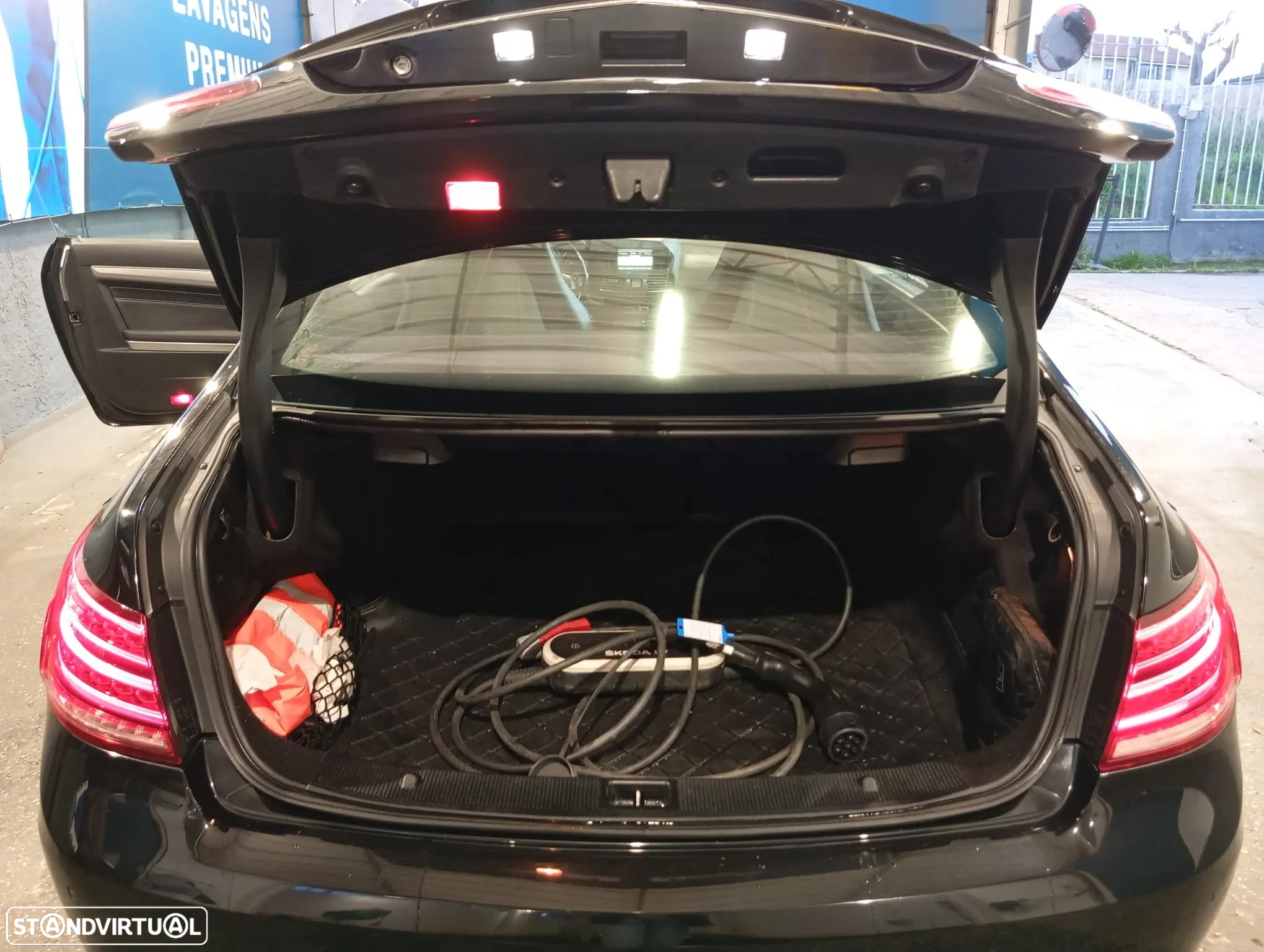 Mercedes-Benz E 220 CDI Coupe 7G-TRONIC - 40
