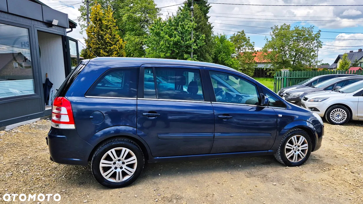 Opel Zafira 1.8 Cosmo - 14