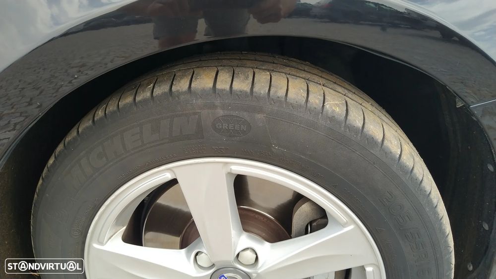 Volvo V40 2.0 D2 Kinetic Geartronic - 14