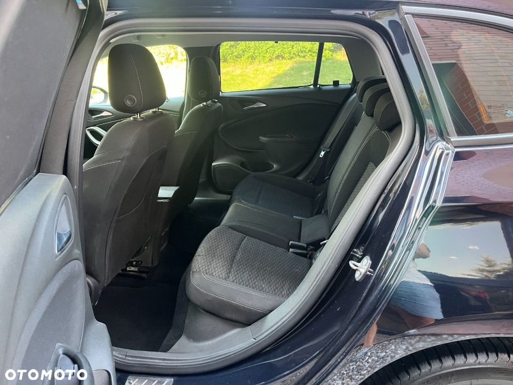 Opel Astra 1.4 Turbo Edition - 21