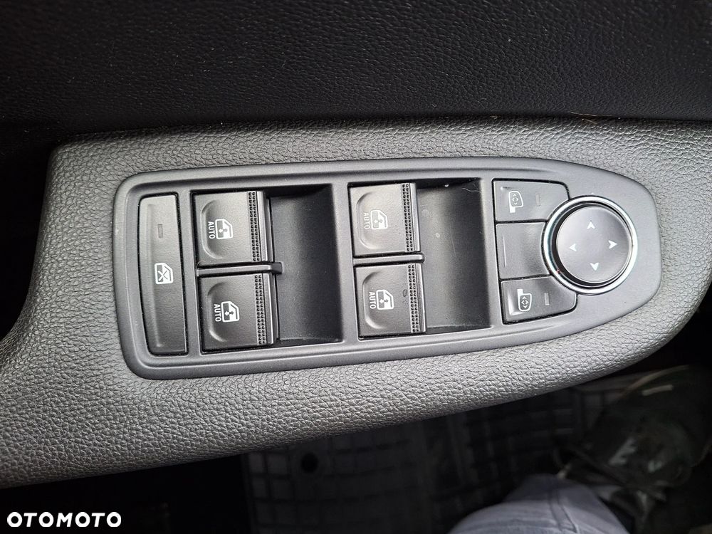 Renault Clio 1.0 TCe Intens - 26