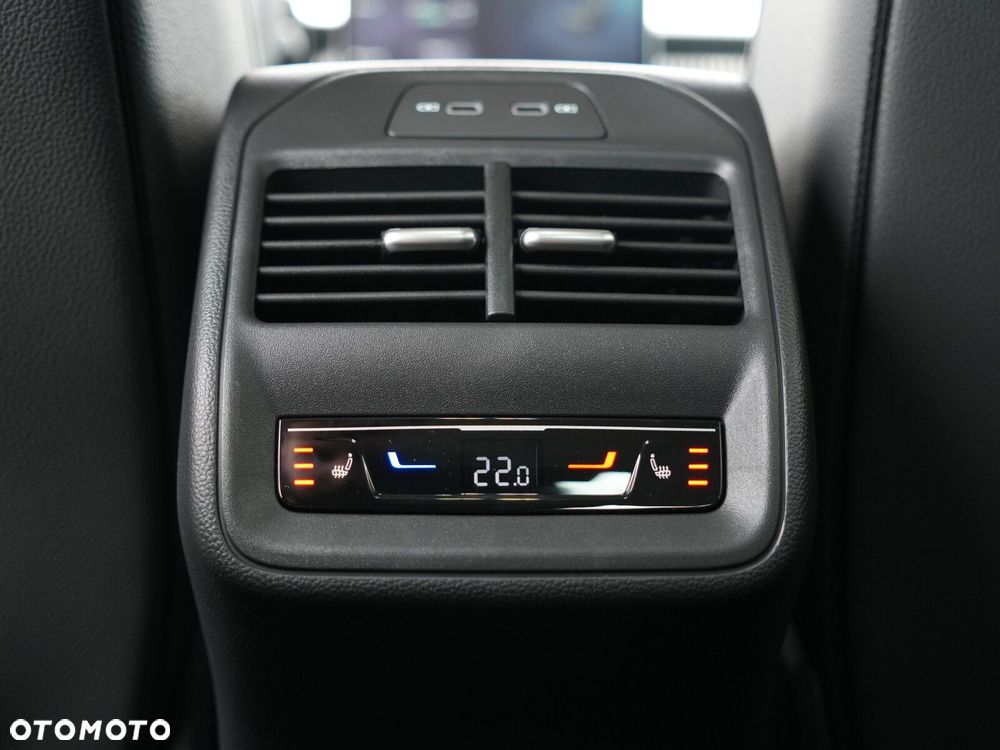 Skoda Superb 2.0 TDI SCR 4x4 L&K DSG - 38