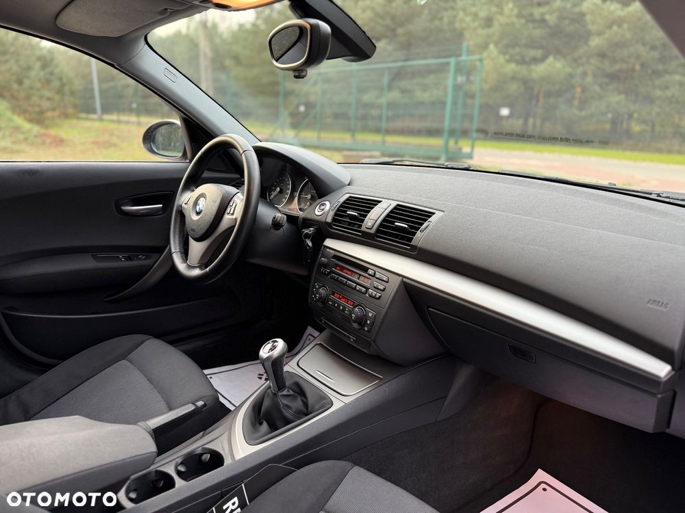 BMW Seria 1 118d - 17