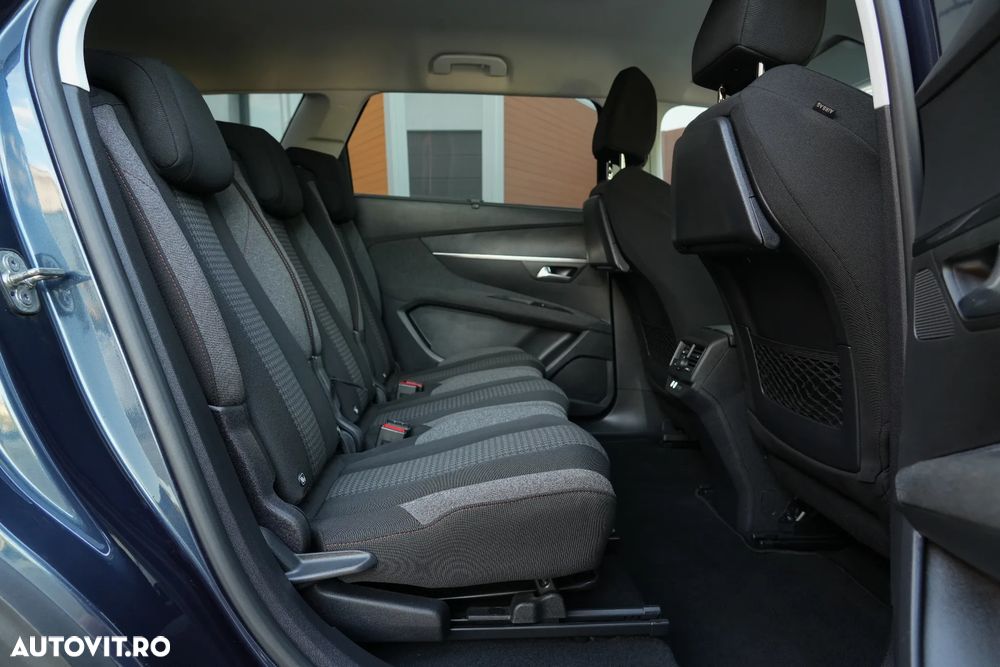 Peugeot 5008 - 13