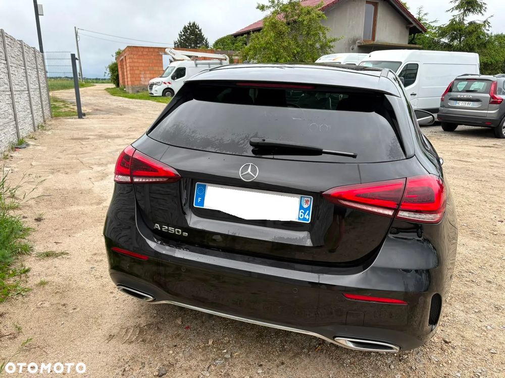 Mercedes-Benz Klasa A 250 e 8G-DCT AMG Line - 20