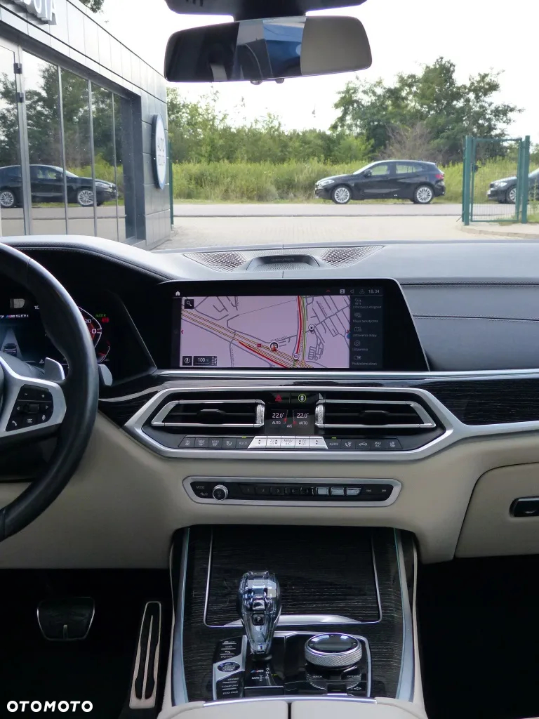 BMW X7 M50i sport - 27