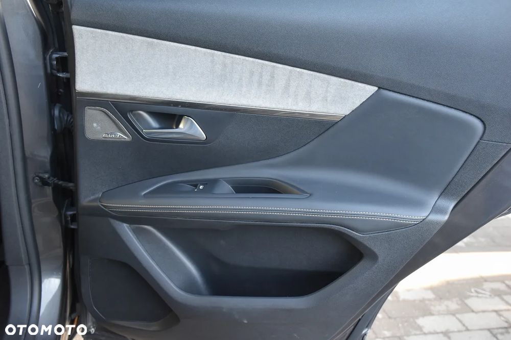 Peugeot 3008 1.6 PureTech HYbrid4 GT S&S EAT8 - 35