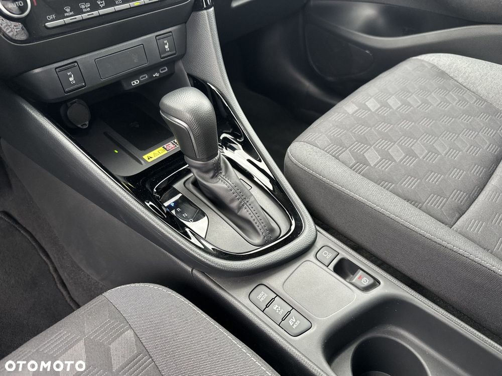 Toyota Yaris Hybrid 1.5 Style - 21