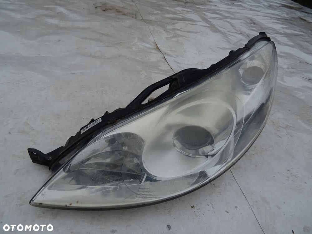 Peugeot 407 lampa lewy przód lewa przednia przedni reflektor xenon - 2