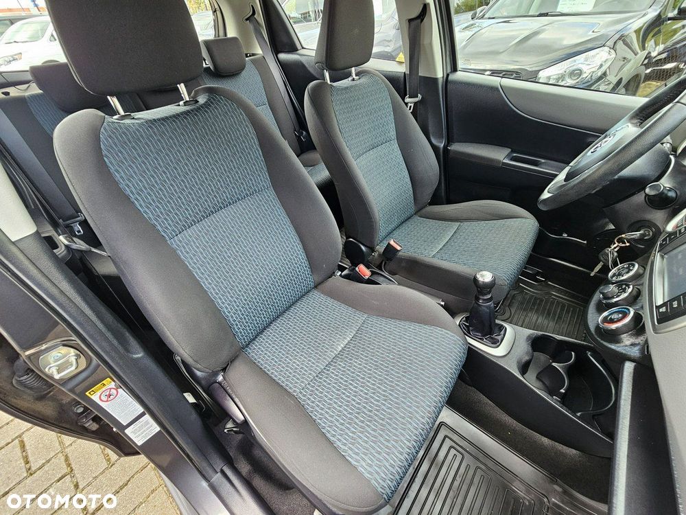 Toyota Yaris - 10