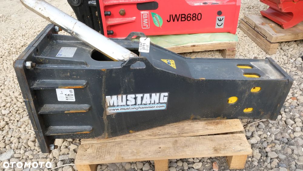 Młot wyburzeniowy Mustang HM 300  275 kg kujący hydrauliczny - 1