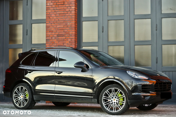 Porsche Cayenne E-Hybrid Platinum Edition