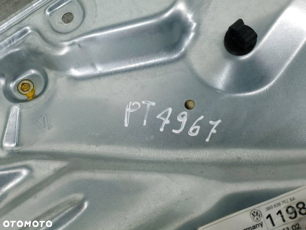 PODNOŚNIK SZYBY PRAWY TYŁ Z STELAŻEM VW PASSAT B5 FL 3B9839752BA - 4