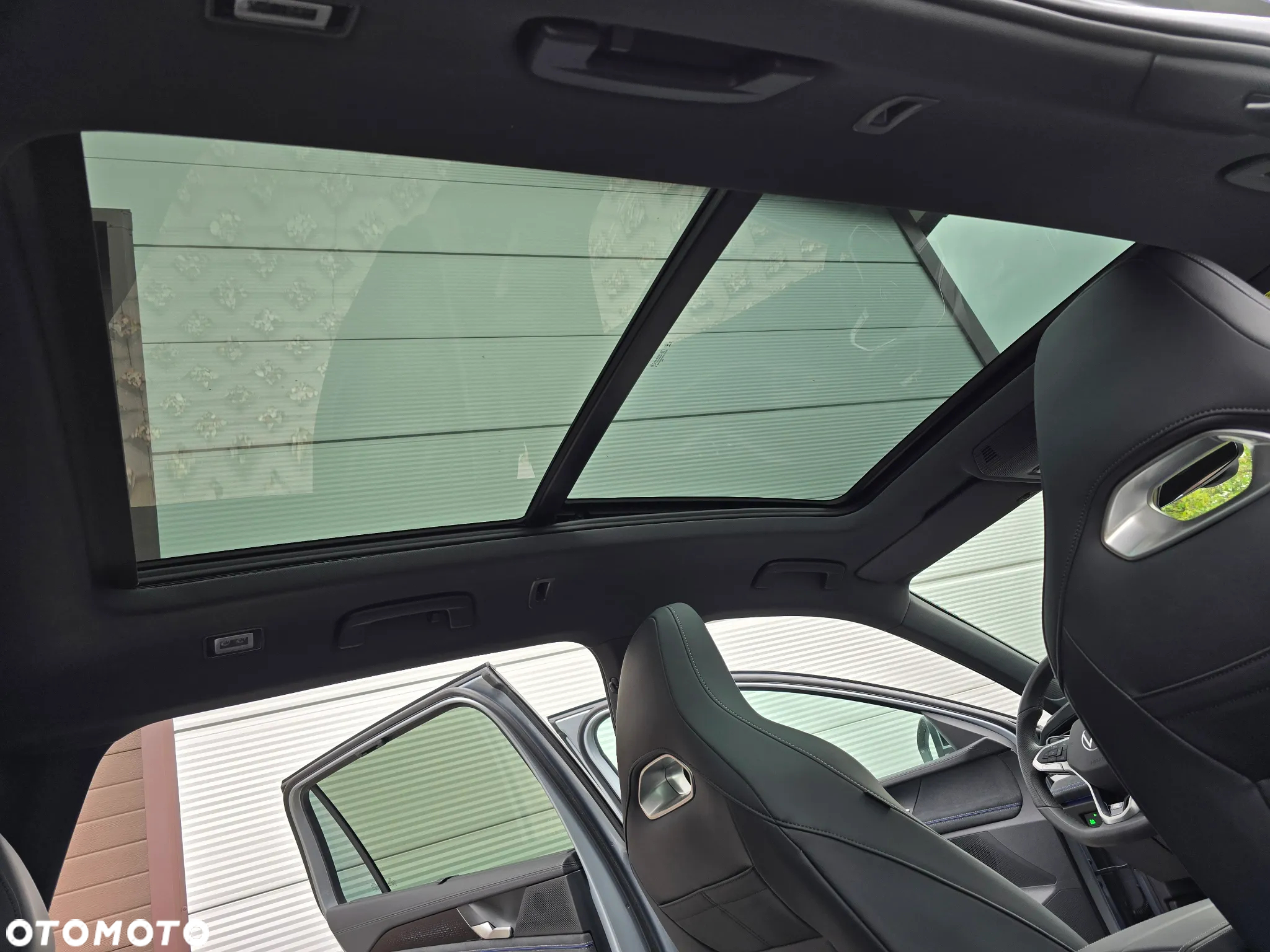 Volkswagen Passat Variant 2.0 TDI SCR DSG R-Line - 34