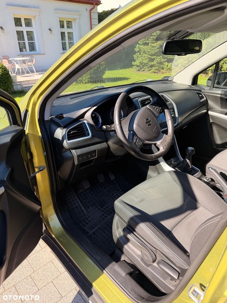 Suzuki SX4 S-Cross 1.6 Premium 4WD - 16