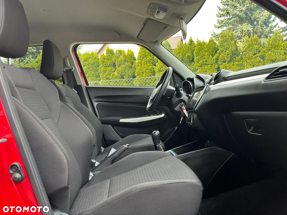 Suzuki Swift 1.2 Dualjet Allgrip Comfort - 21