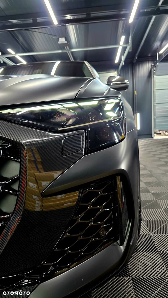 Audi RS Q8 - 8