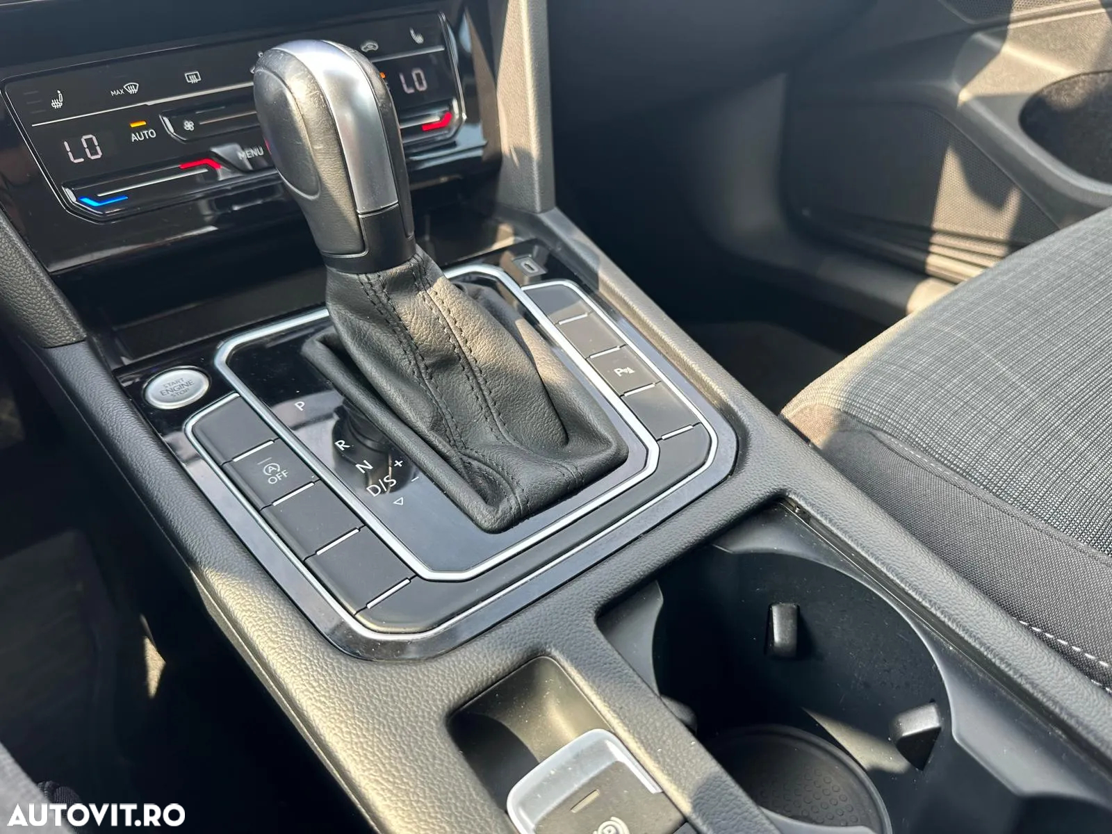 Volkswagen Passat 2.0 TDI DSG Comfortline - 24