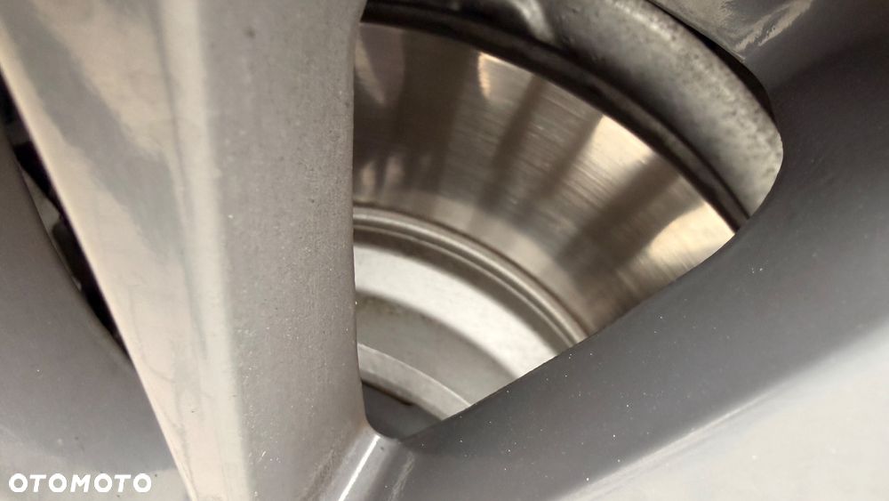 BMW Seria 7 740i - 18