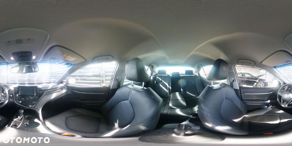 Toyota Camry 2.5 Hybrid Comfort CVT - 22
