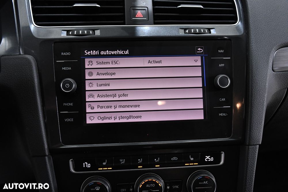 Volkswagen Golf - 18