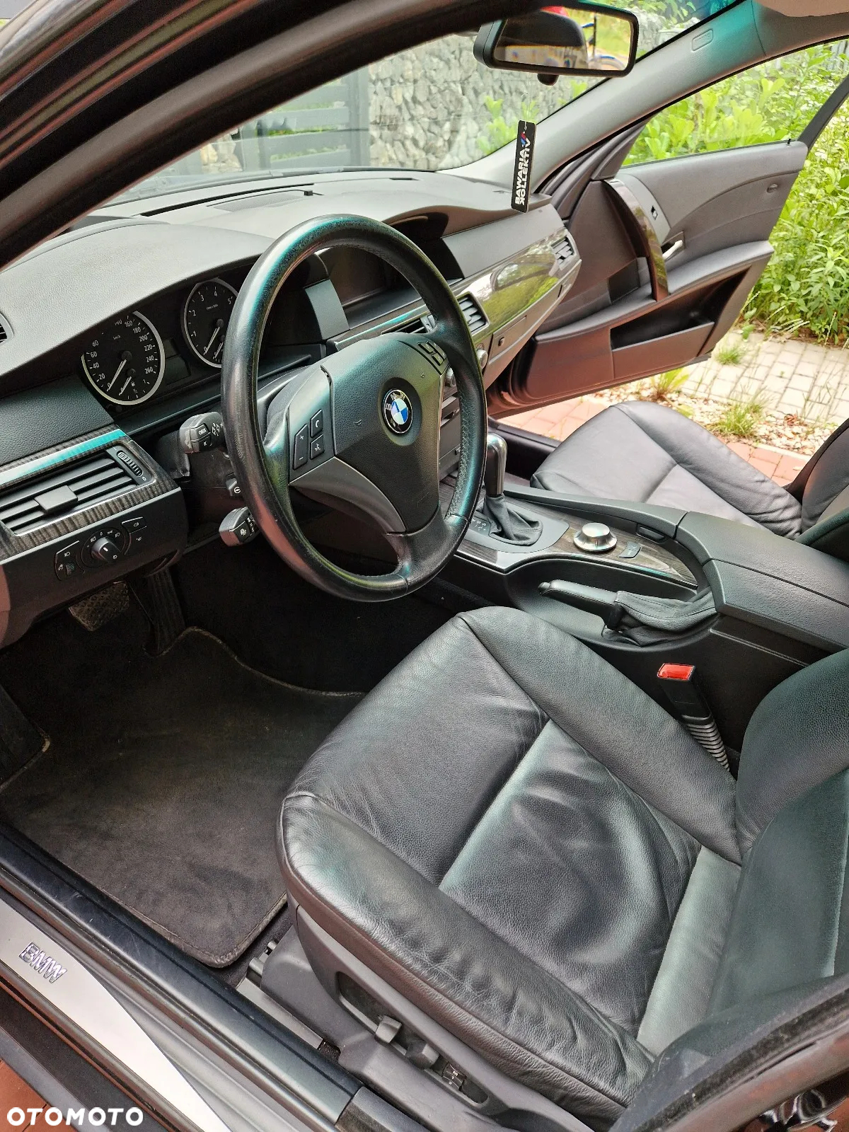 BMW Seria 5 545i - 18