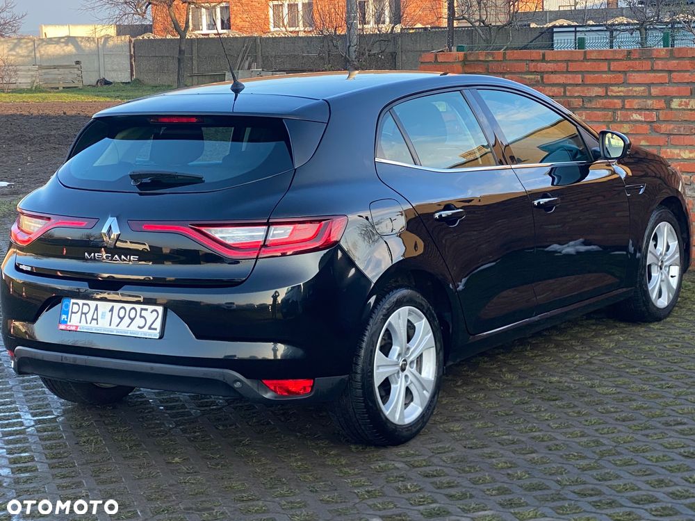 Renault Megane 1.5 Blue dCi Intens EDC - 6