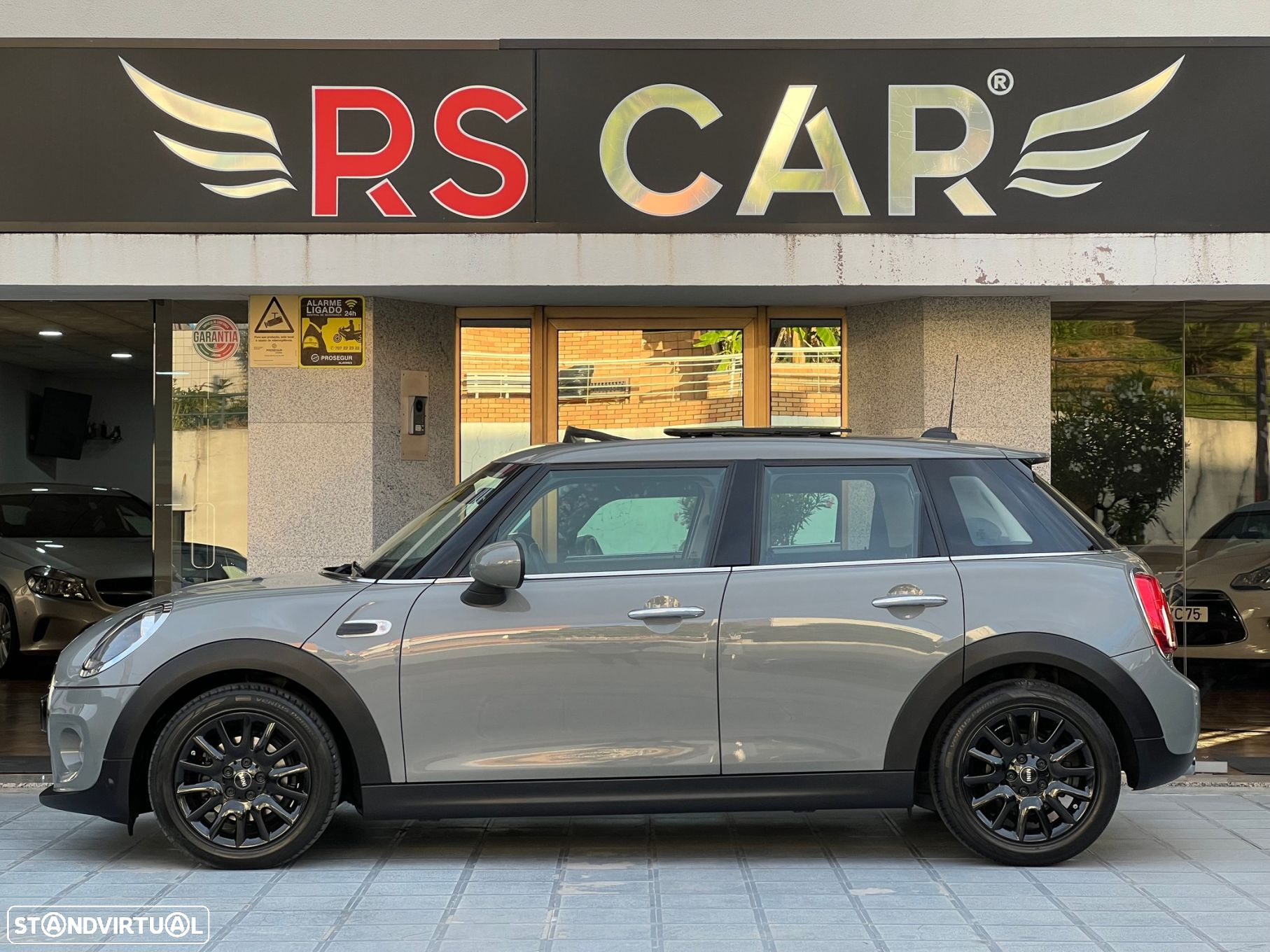 MINI 5 Portas One Auto - 5