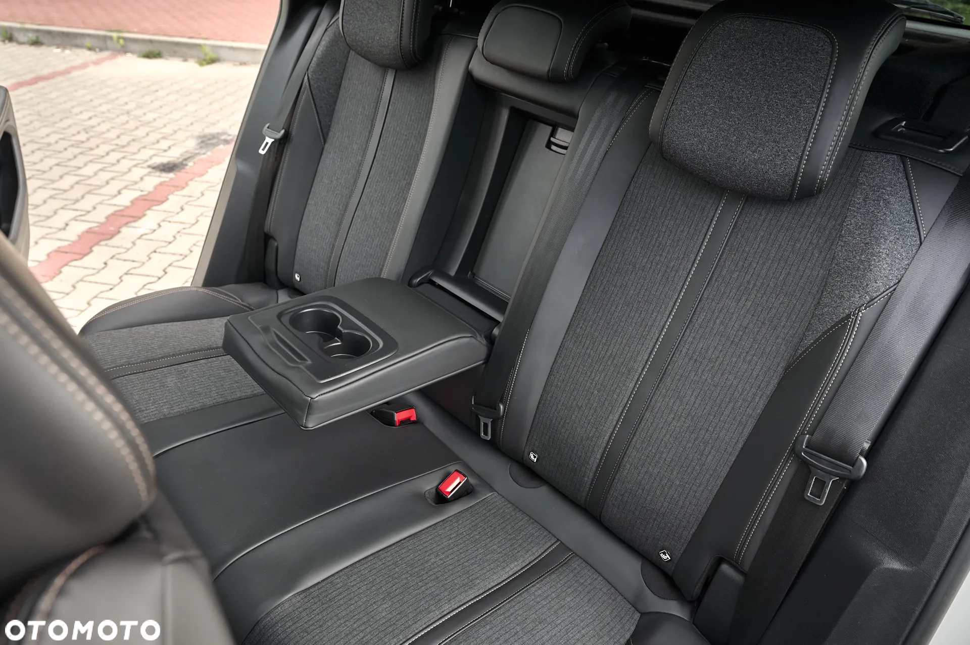 Peugeot 3008 1.5 BlueHDi GT S&S - 23
