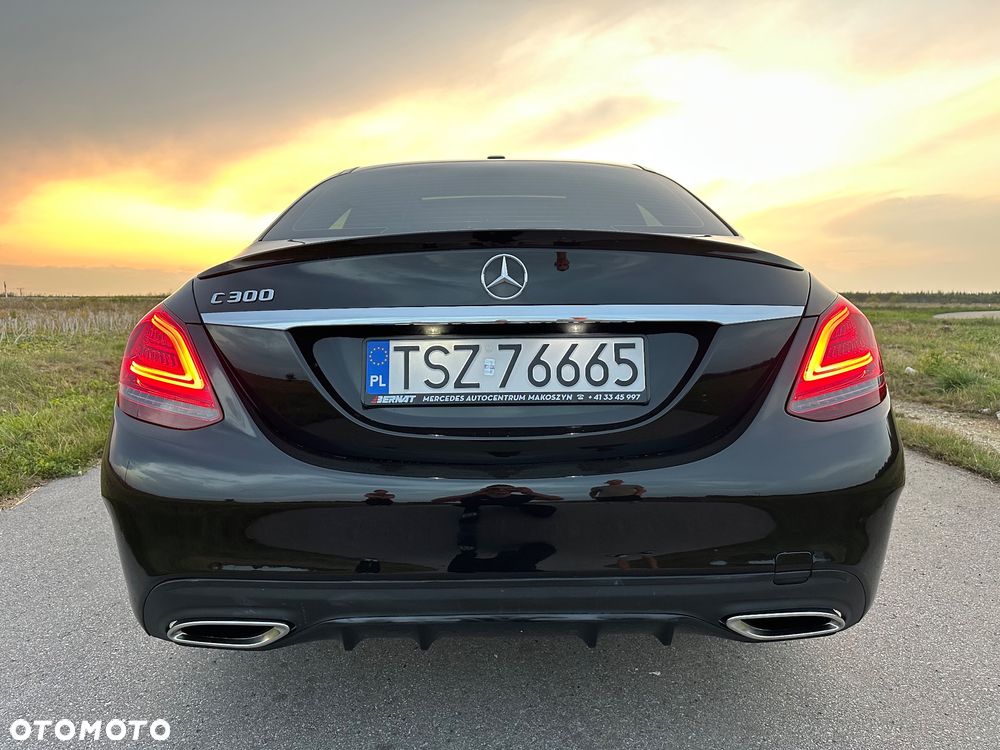 Mercedes-Benz Klasa C 300 T 9G-TRONIC AMG Line - 6