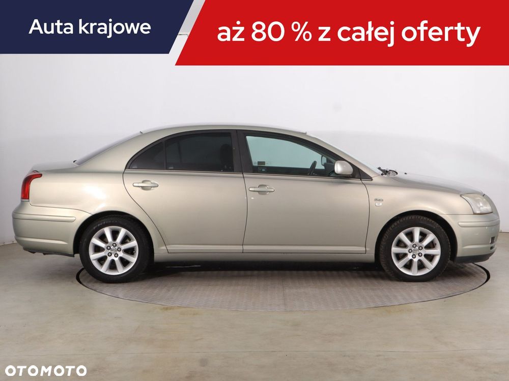 Toyota Avensis - 8