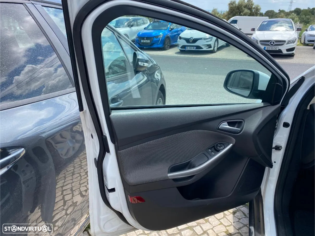 Ford Focus SW 1.6 TDCi DPF Trend - 11