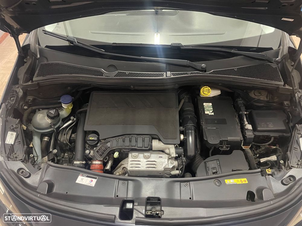 Peugeot 2008 PureTech 130 Stop&Start Allure - 32