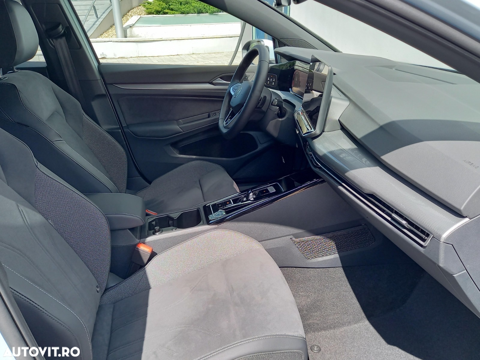 Volkswagen Golf 1.5 eTSI ACT DSG MHEV Style - 14