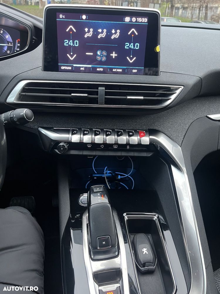 Peugeot 3008 PureTech 130 Stop & Start GPF EAT8 Allure - 11