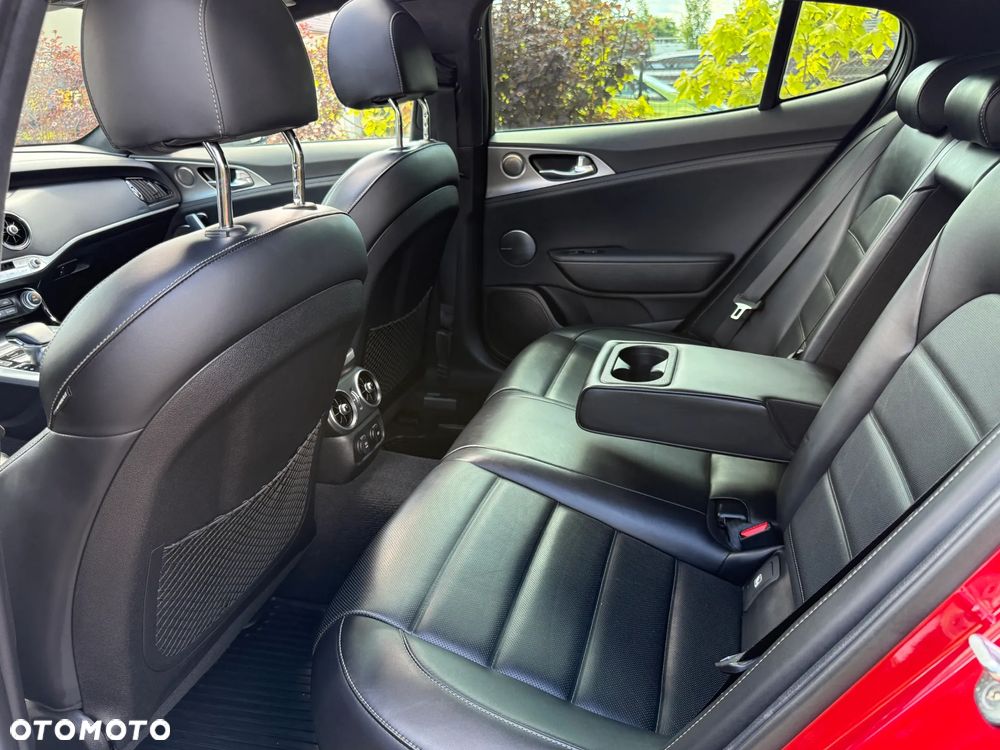 Kia Stinger 2.0 T-GDI GT Line - 19