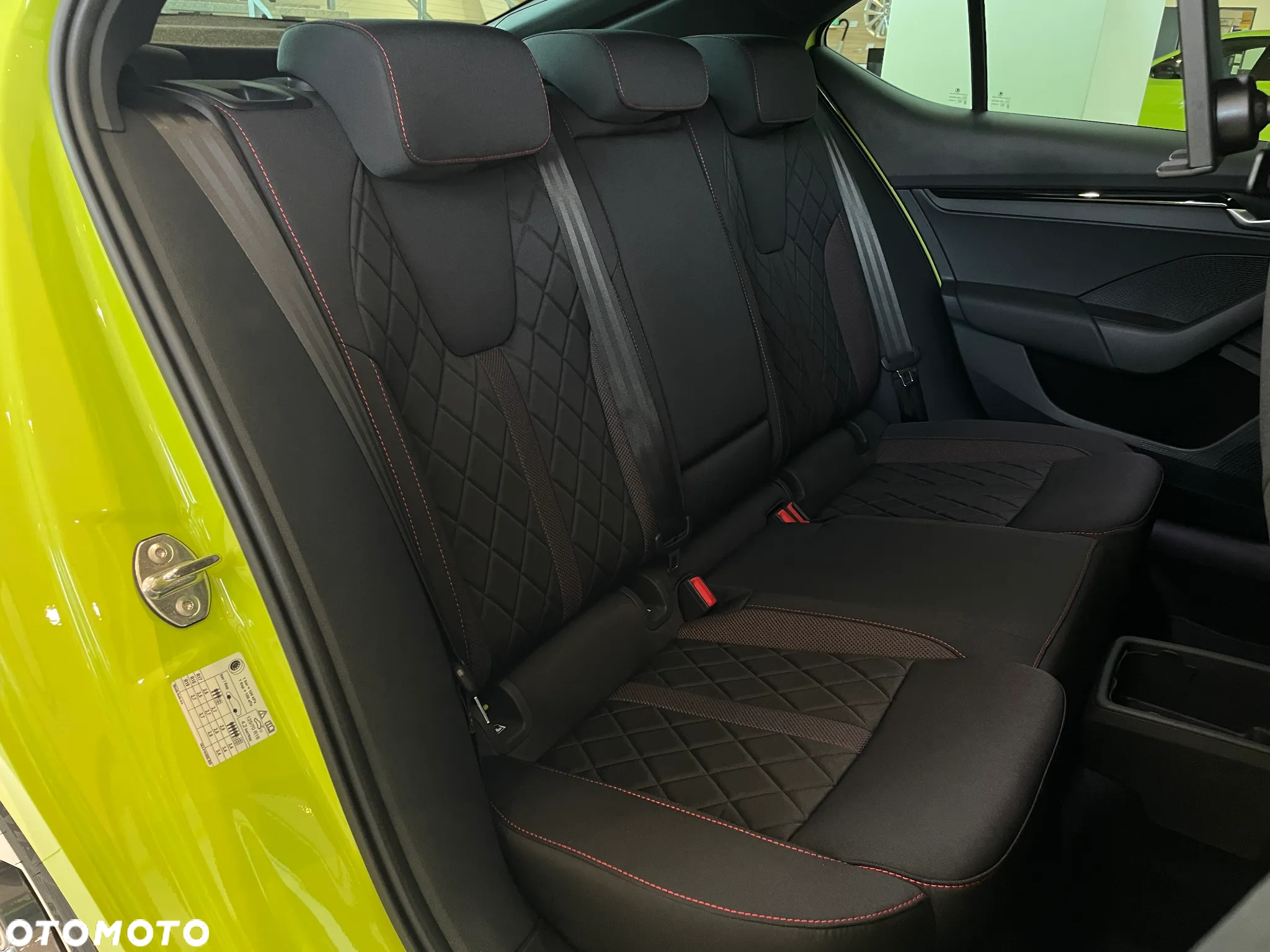 Skoda Octavia 2.0 TSI RS DSG - 32