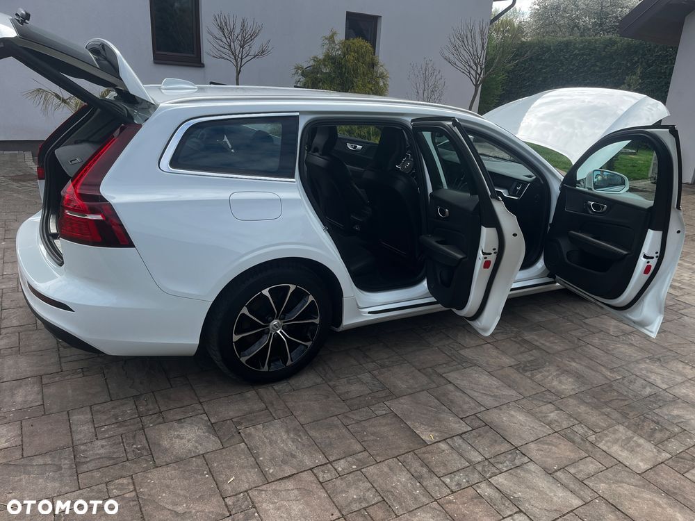 Volvo V60 D3 Momentum Core - 4