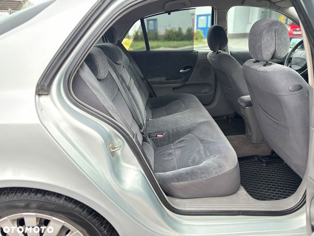 Renault Laguna 1.8 RXE Millenium - 17