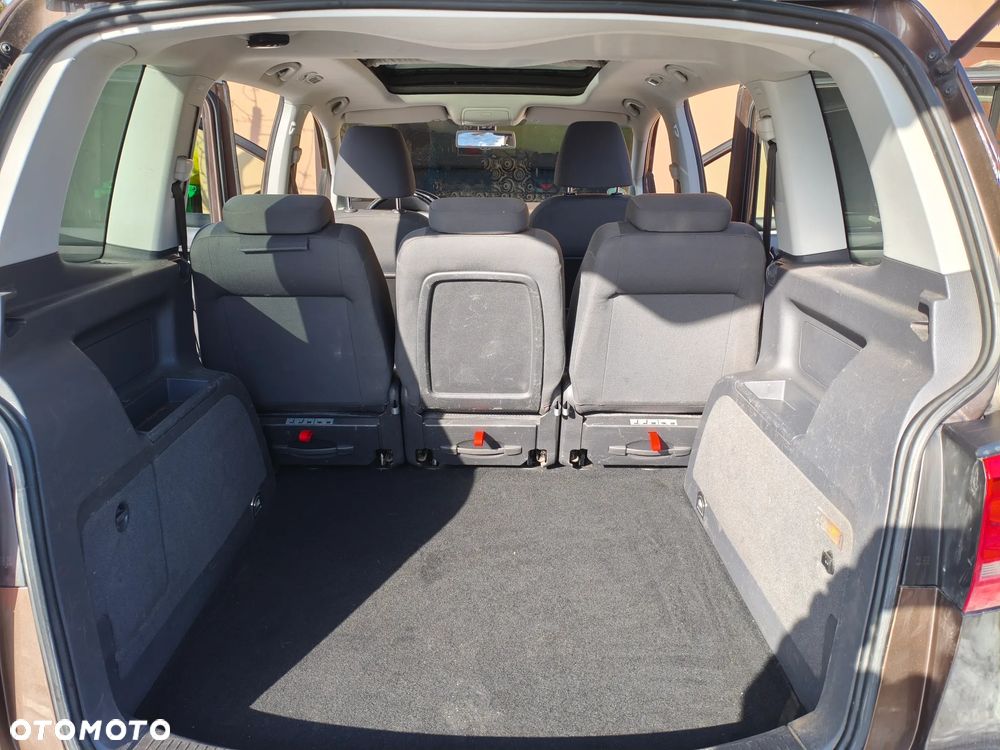 Volkswagen Touran 1.6 TDI DPF Comfortline DSG - 11