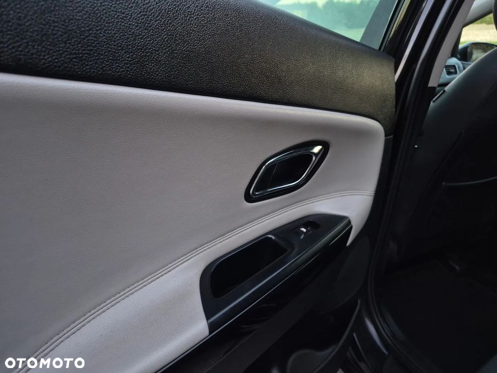 Kia Ceed 1.6 CRDi 128 Platinum Edition - 32