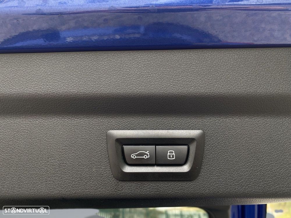 BMW iX2 eDrive20 Pack Desportivo M Pro - 23